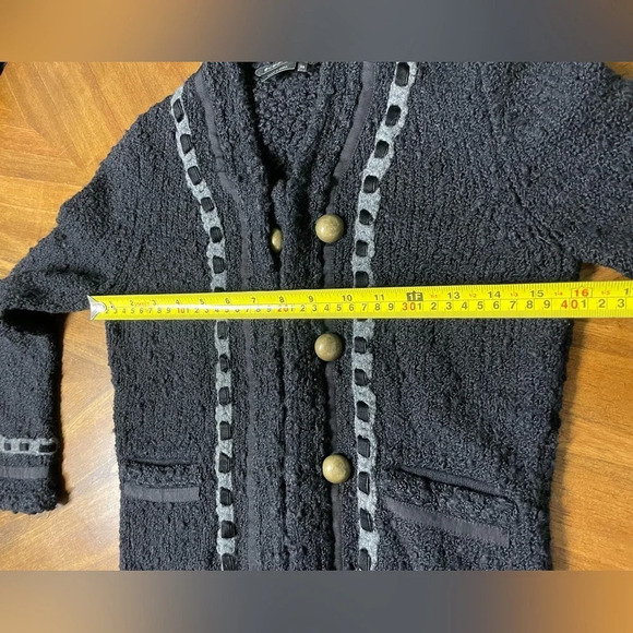 BCBG Max Azria Black Wool Boucle Knit Cardigan Classic Old Money Preppy XS - Picture 8 of 10